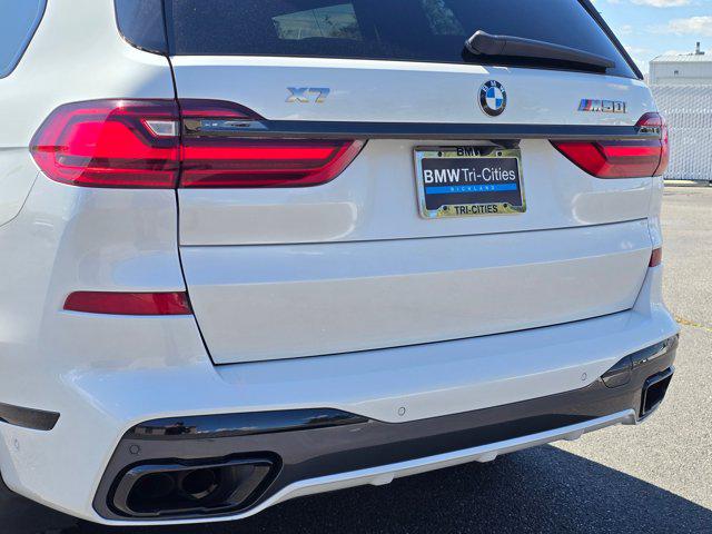 2022 BMW X7 M50i