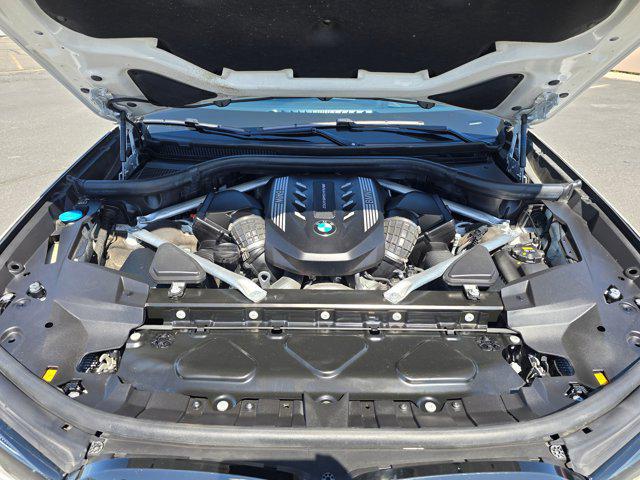 2022 BMW X7 M50i