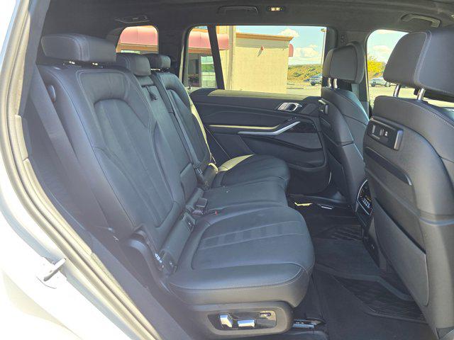 2022 BMW X7 M50i