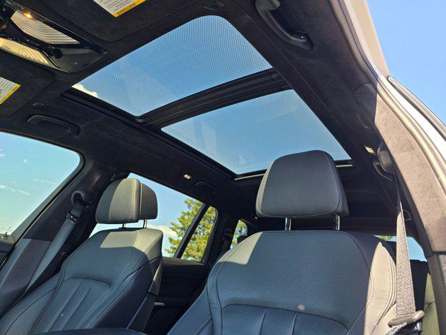 2022 BMW X7 M50i