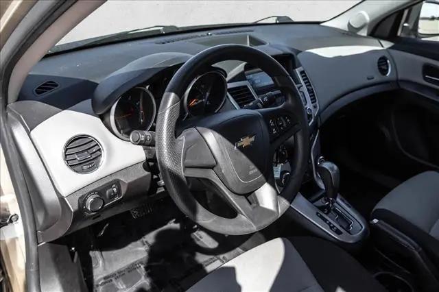 2013 Chevrolet Cruze LS Auto