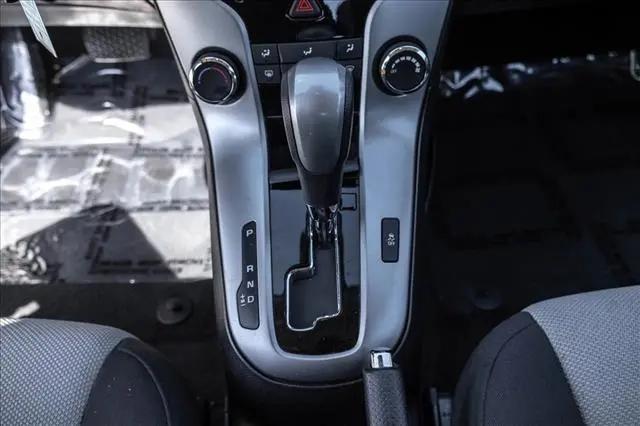 2013 Chevrolet Cruze LS Auto
