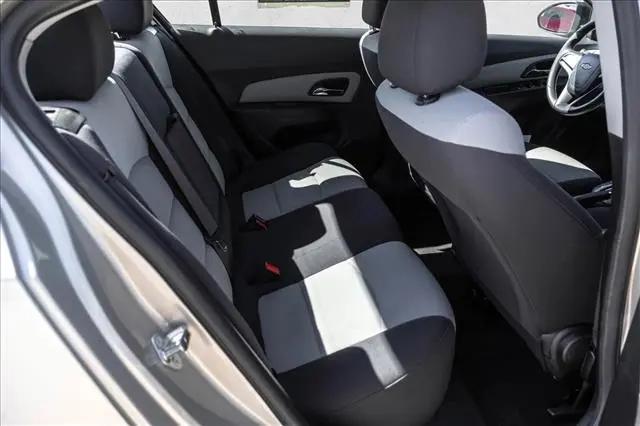 2013 Chevrolet Cruze LS Auto