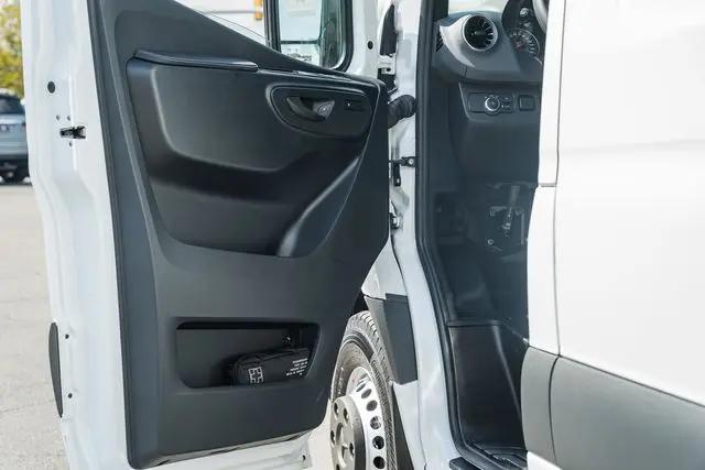 2026 Mercedes-Benz Sprinter 3500 Standard Roof 4-Cyl Diesel HO