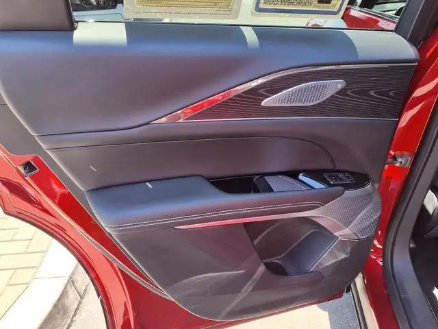 2024 Cadillac iQ Sport w/1SJ