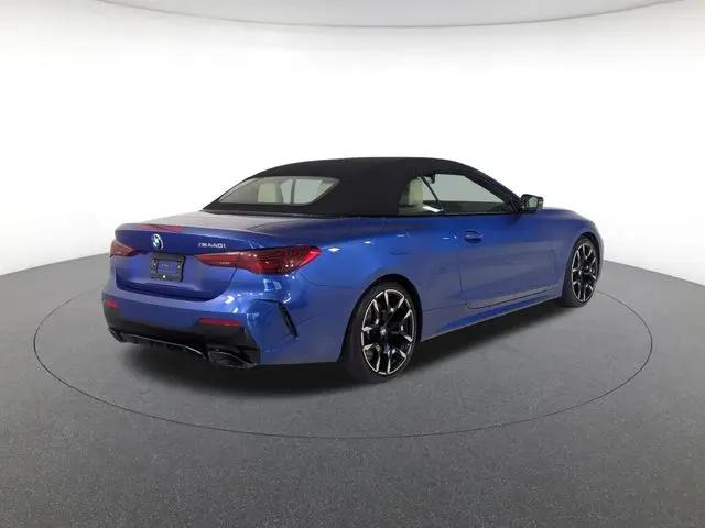 2025 BMW M4 M440i