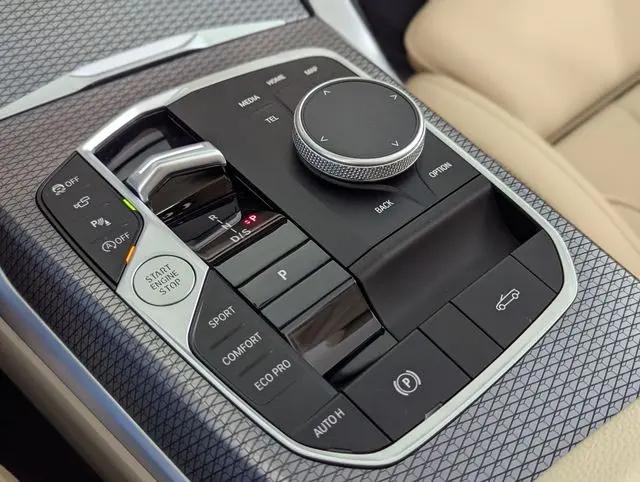 2025 BMW M4 M440i