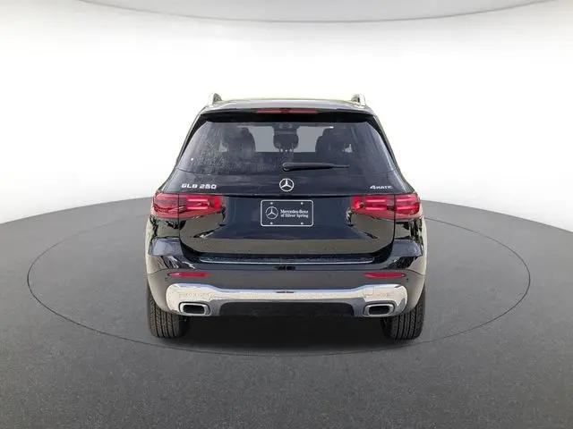 2026 Mercedes-Benz GLB 4MATIC