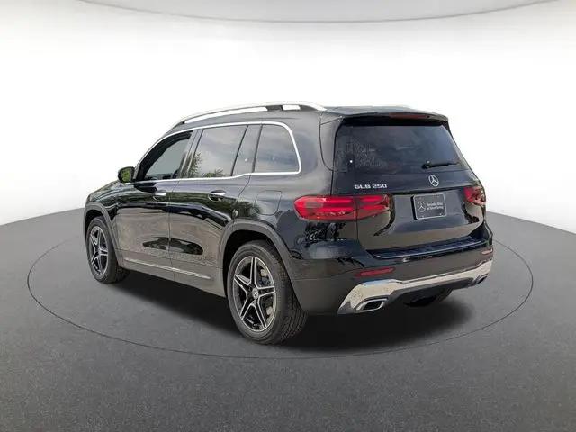 2026 Mercedes-Benz GLB 4MATIC
