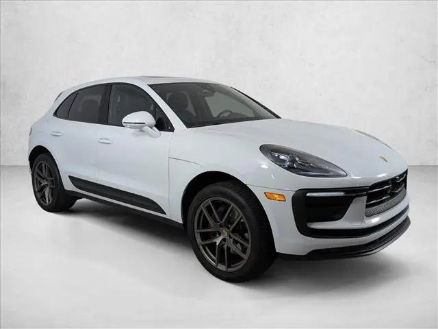 2025 Porsche Macan T