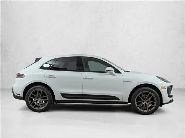 2025 Porsche Macan T