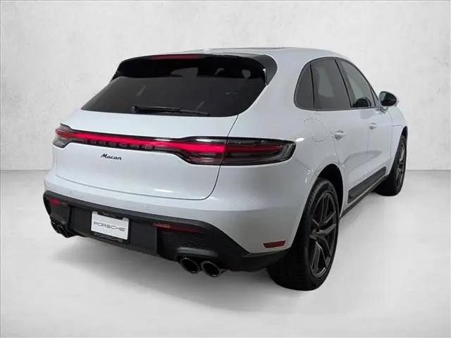 2025 Porsche Macan T
