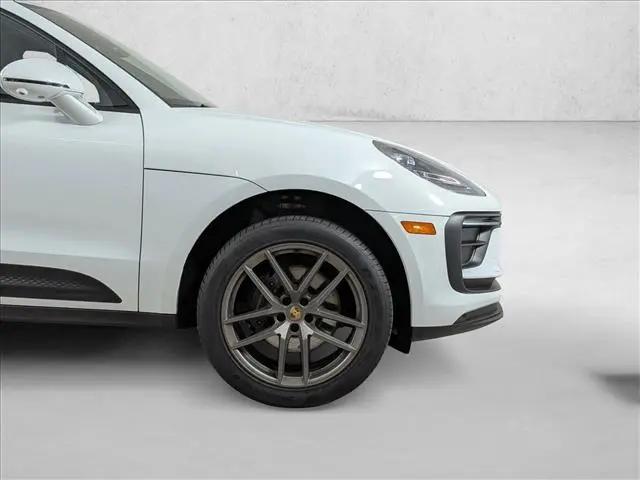 2025 Porsche Macan T