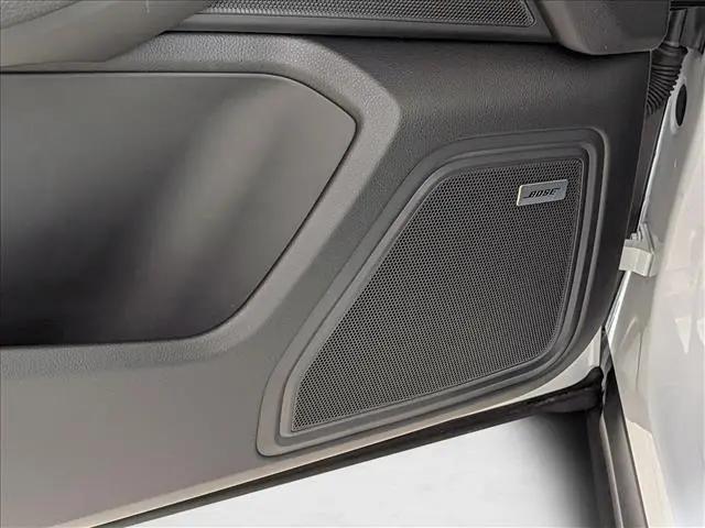 2025 Porsche Macan T