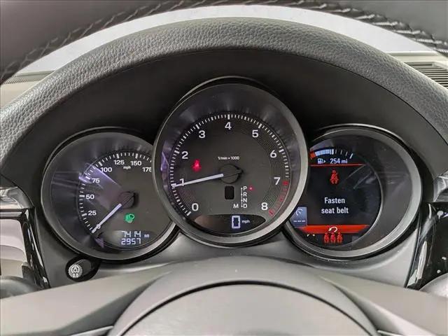 2025 Porsche Macan T