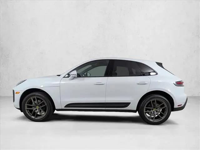 2025 Porsche Macan T