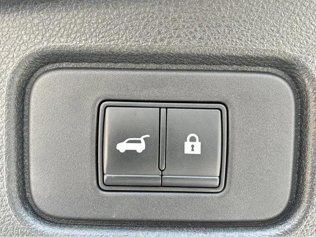 2022 Nissan Pathfinder SV 4WD