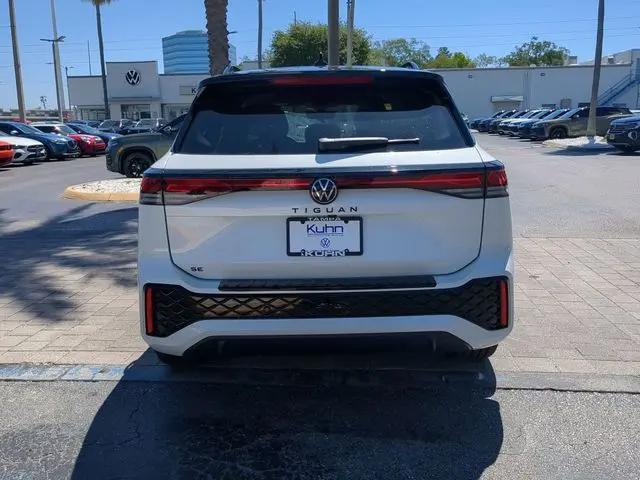2026 Volkswagen Tiguan SE R-Line Black