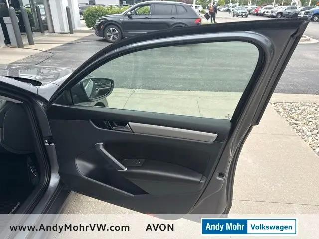 2022 Volkswagen Passat 2.0T SE