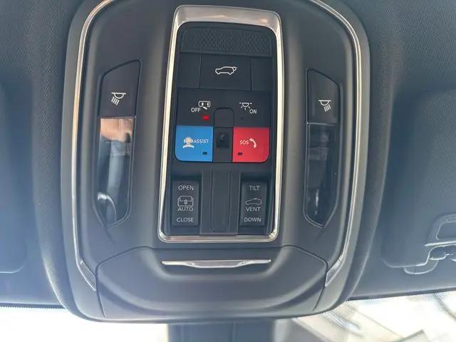 2026 Jeep Grand Cherokee Altitude 4x4