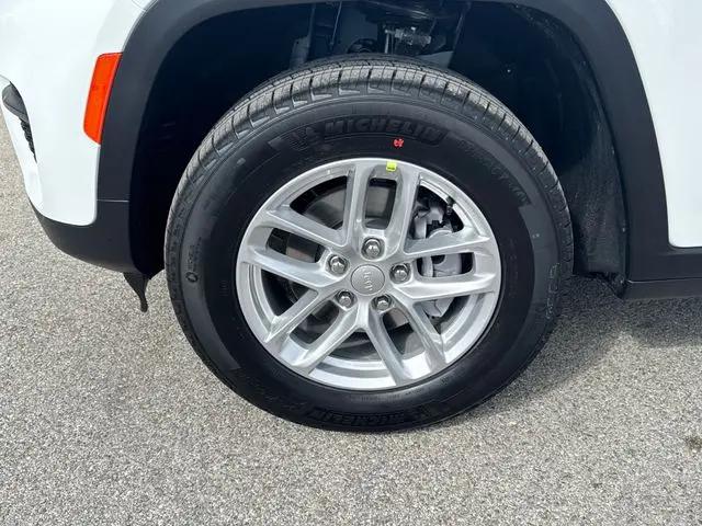 2026 Jeep Grand Cherokee Altitude 4x4