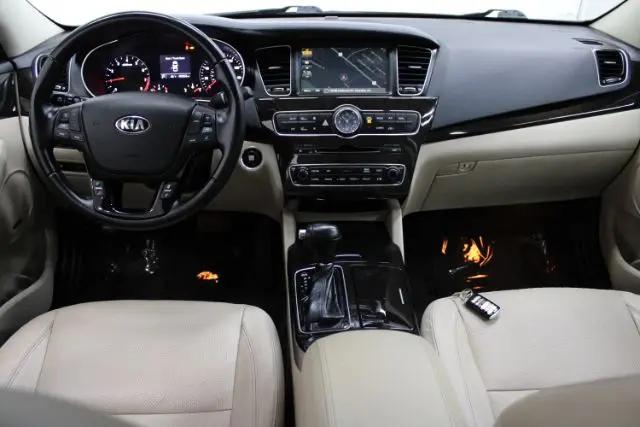2016 Kia Cadenza Limited