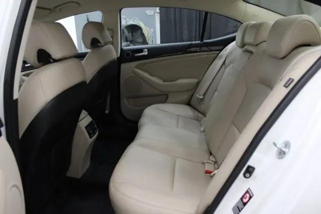 2016 Kia Cadenza Limited
