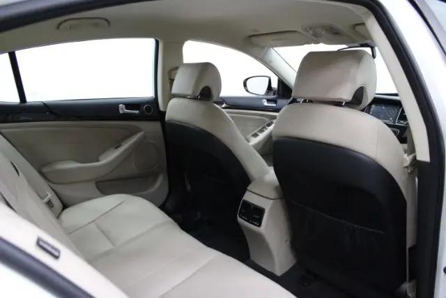 2016 Kia Cadenza Limited