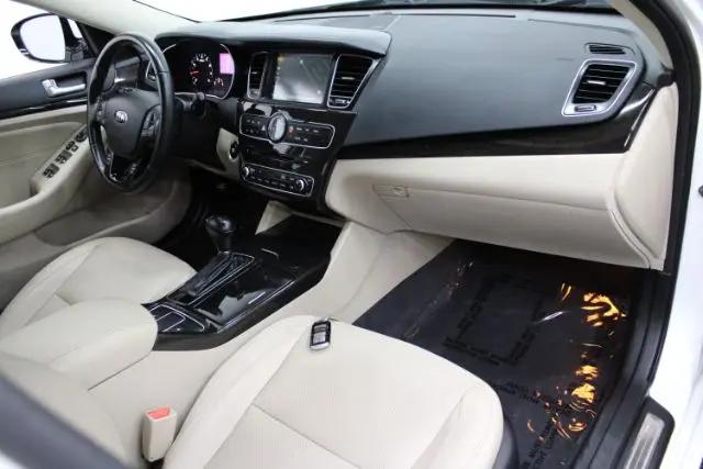 2016 Kia Cadenza Limited