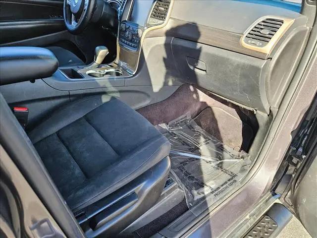 2017 Jeep Grand Cherokee Laredo 4x4