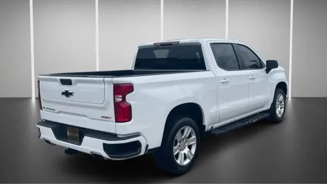 2022 Chevrolet Silverado 1500 4WD Crew Cab Short Bed RST