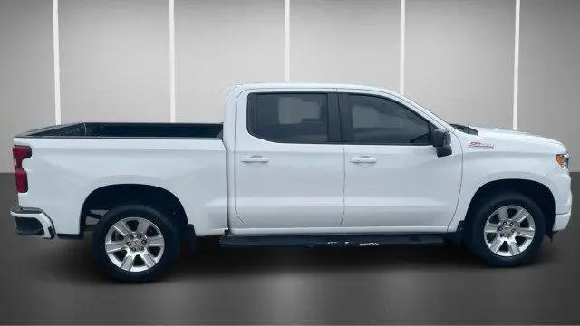2022 Chevrolet Silverado 1500 4WD Crew Cab Short Bed RST