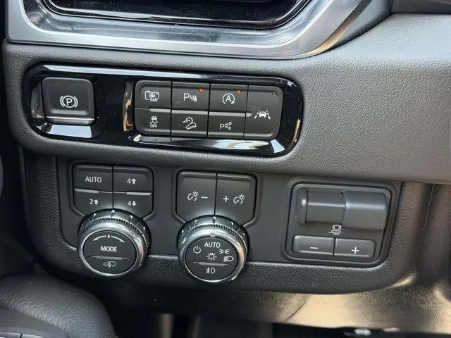 2026 GMC Yukon 4WD Denali