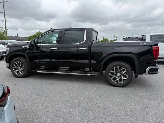 2026 GMC Sierra 1500 Crew Cab, Short Bed, SLT, 4WD