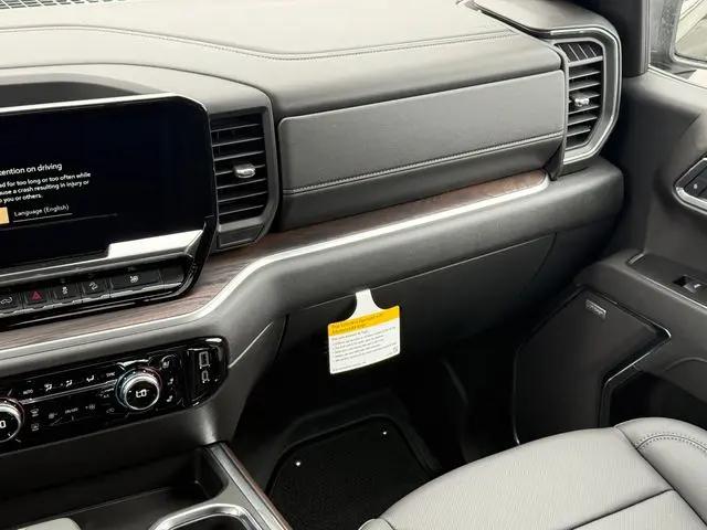 2026 GMC Sierra 1500 Crew Cab, Short Bed, SLT, 4WD