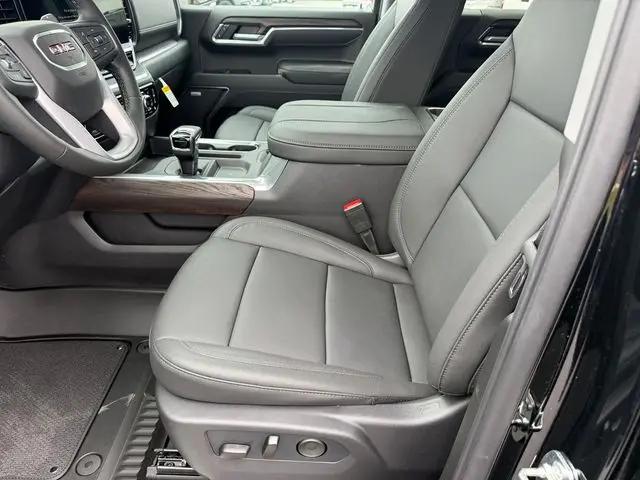 2026 GMC Sierra 1500 Crew Cab, Short Bed, SLT, 4WD