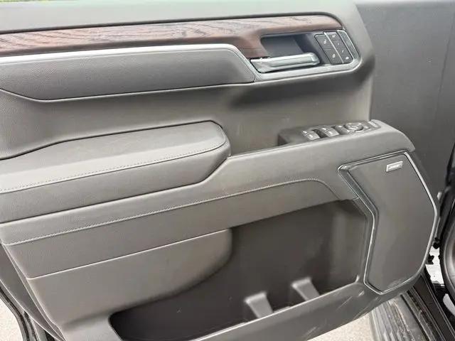 2026 GMC Sierra 1500 Crew Cab, Short Bed, SLT, 4WD