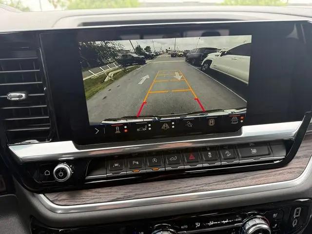 2026 GMC Sierra 1500 Crew Cab, Short Bed, SLT, 4WD
