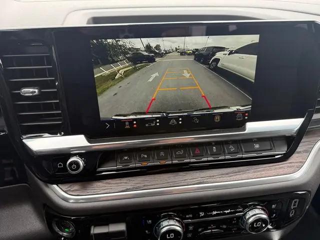 2026 GMC Sierra 1500 Crew Cab, Short Bed, SLT, 4WD