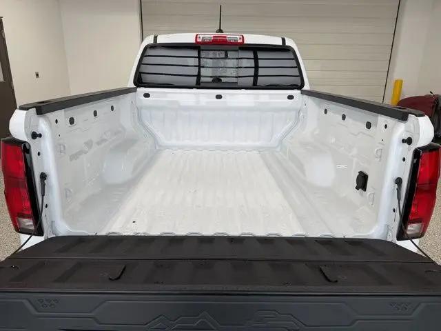 2026 Chevrolet Colorado LT, 4WD