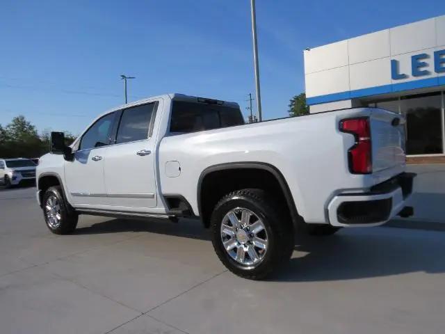2026 Chevrolet Silverado 2500HD Crew Cab, Standard Bed, High Country, 4WD