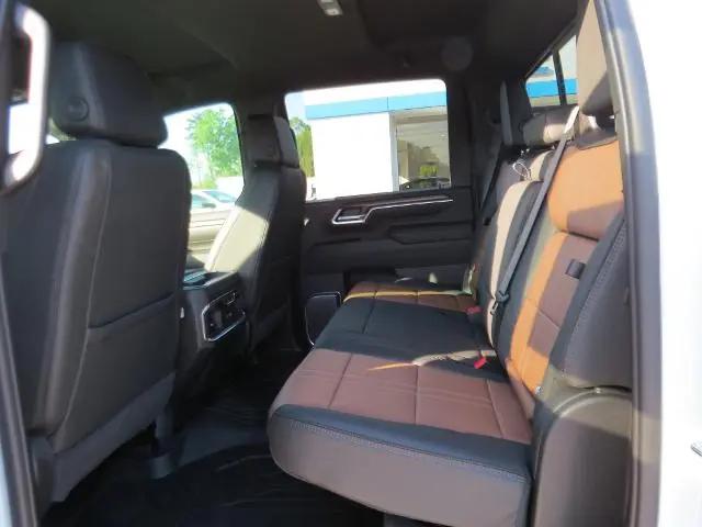 2026 Chevrolet Silverado 2500HD Crew Cab, Standard Bed, High Country, 4WD