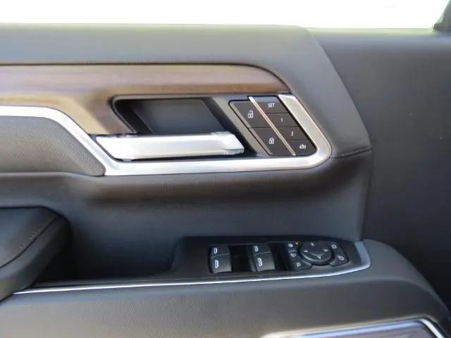 2026 Chevrolet Silverado 2500HD Crew Cab, Standard Bed, High Country, 4WD