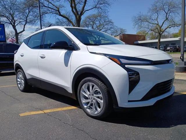 2027 Chevrolet Bolt LT FWD