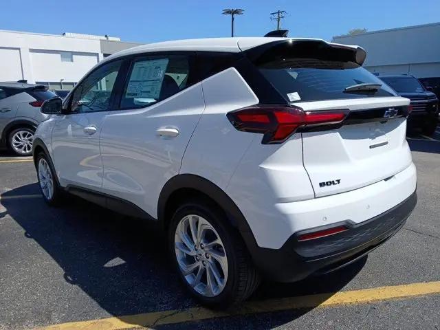 2027 Chevrolet Bolt LT FWD
