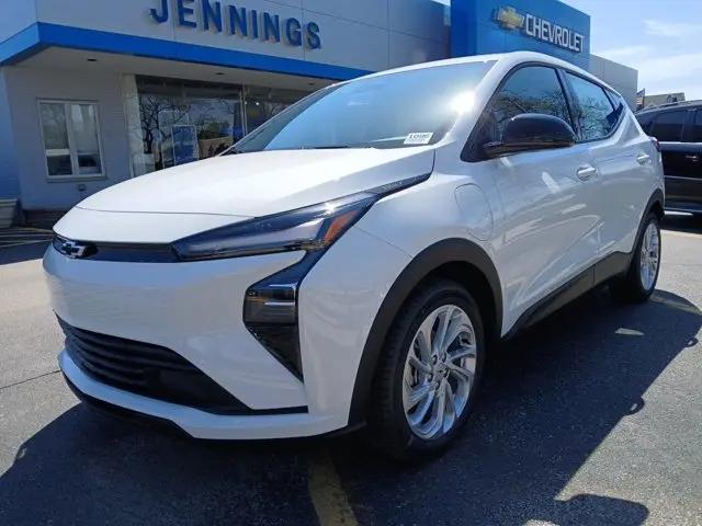 2027 Chevrolet Bolt LT FWD