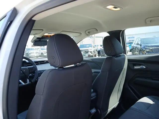 2027 Chevrolet Bolt LT FWD