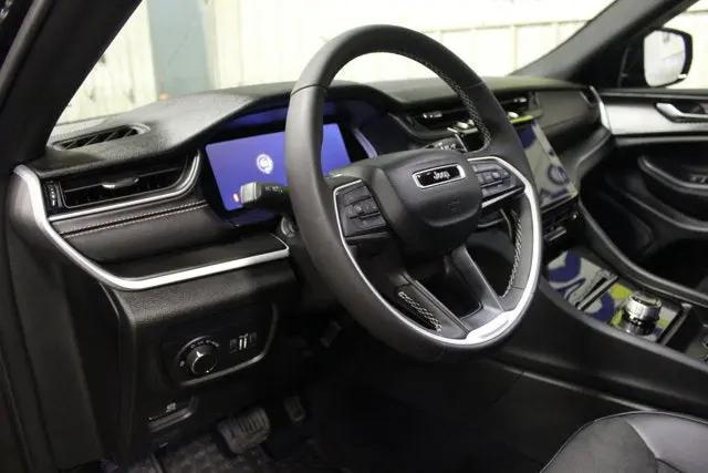 2025 Jeep Grand Cherokee L Altitude 4x4