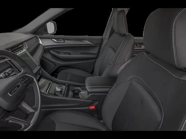 2025 Jeep Grand Cherokee L Altitude 4x4