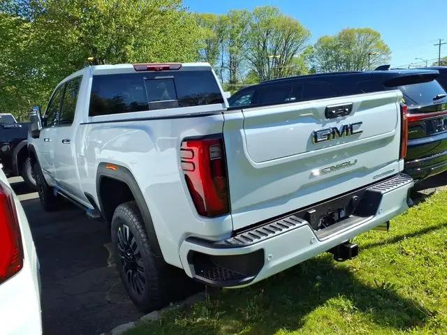 2026 GMC Sierra 2500HD Crew Cab, Standard Bed, Denali Ultimate, 4WD